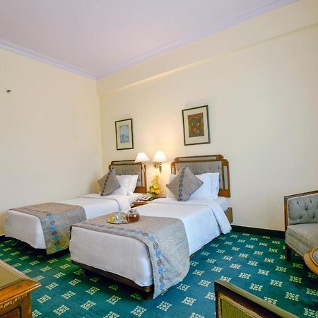 Peerless Hotel Kolkata Luaran gambar