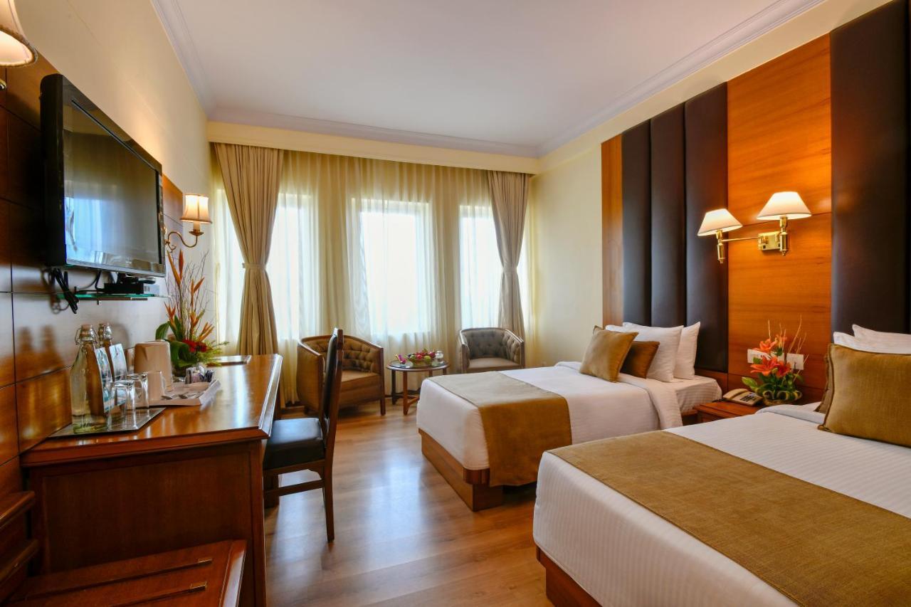 Peerless Hotel Kolkata Luaran gambar