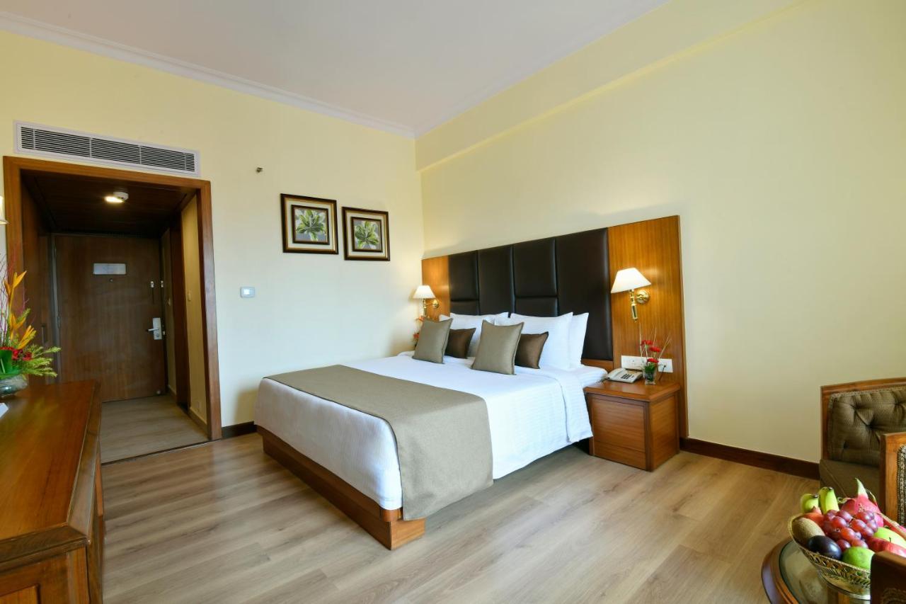 Peerless Hotel Kolkata Luaran gambar