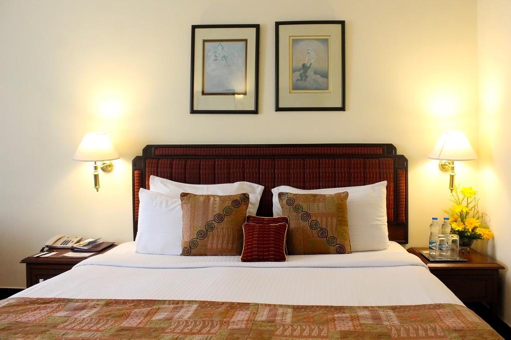 Peerless Hotel Kolkata Luaran gambar