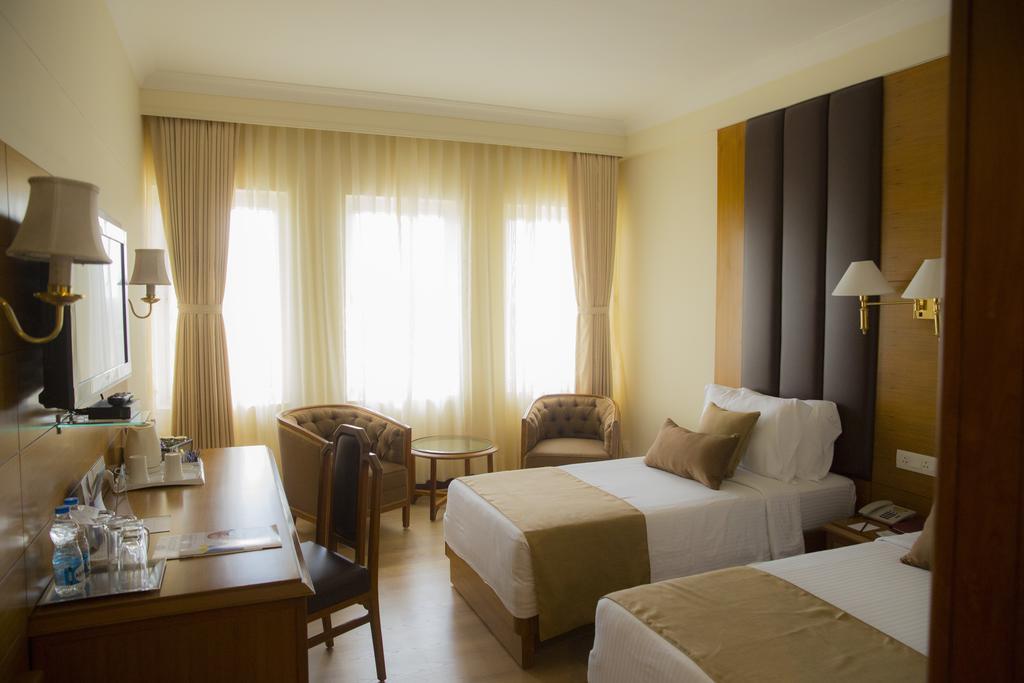 Peerless Hotel Kolkata Luaran gambar