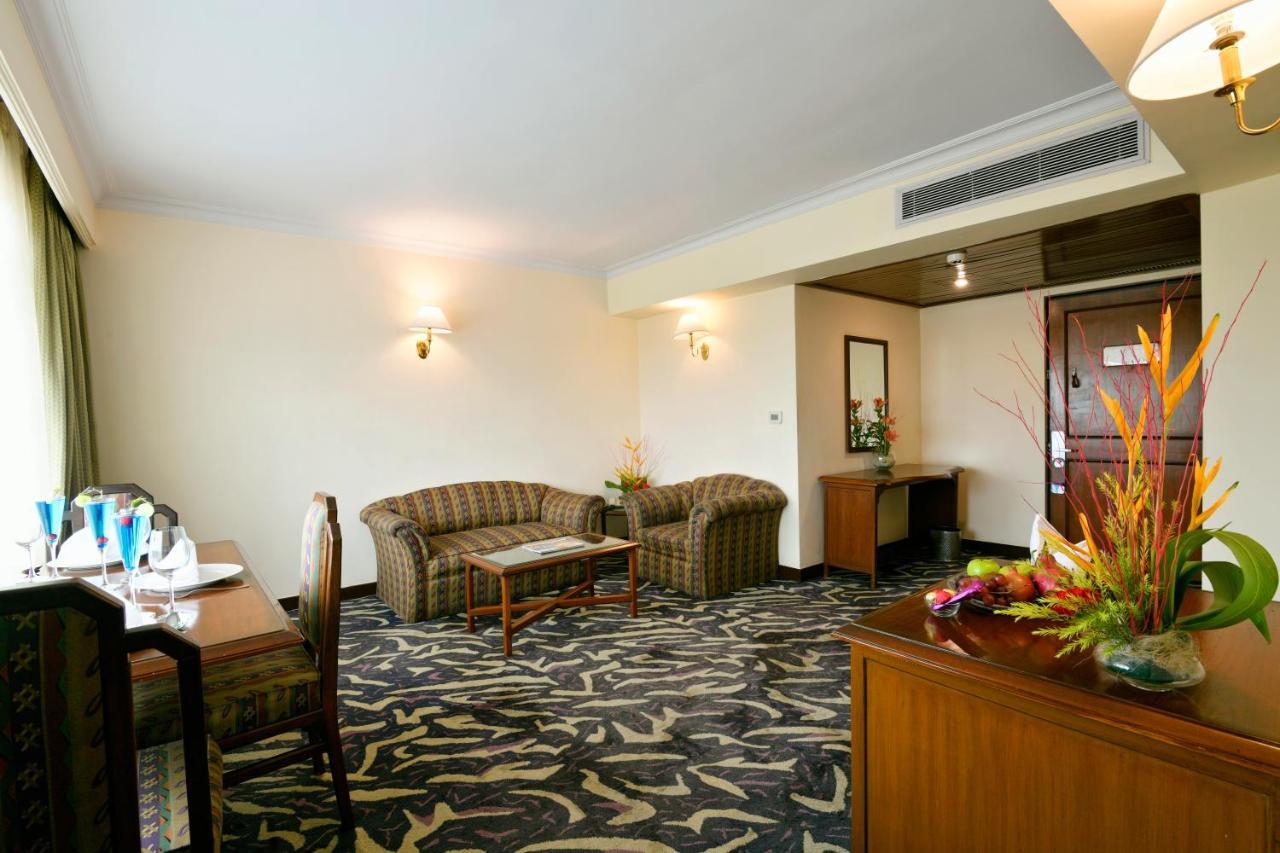 Peerless Hotel Kolkata Luaran gambar