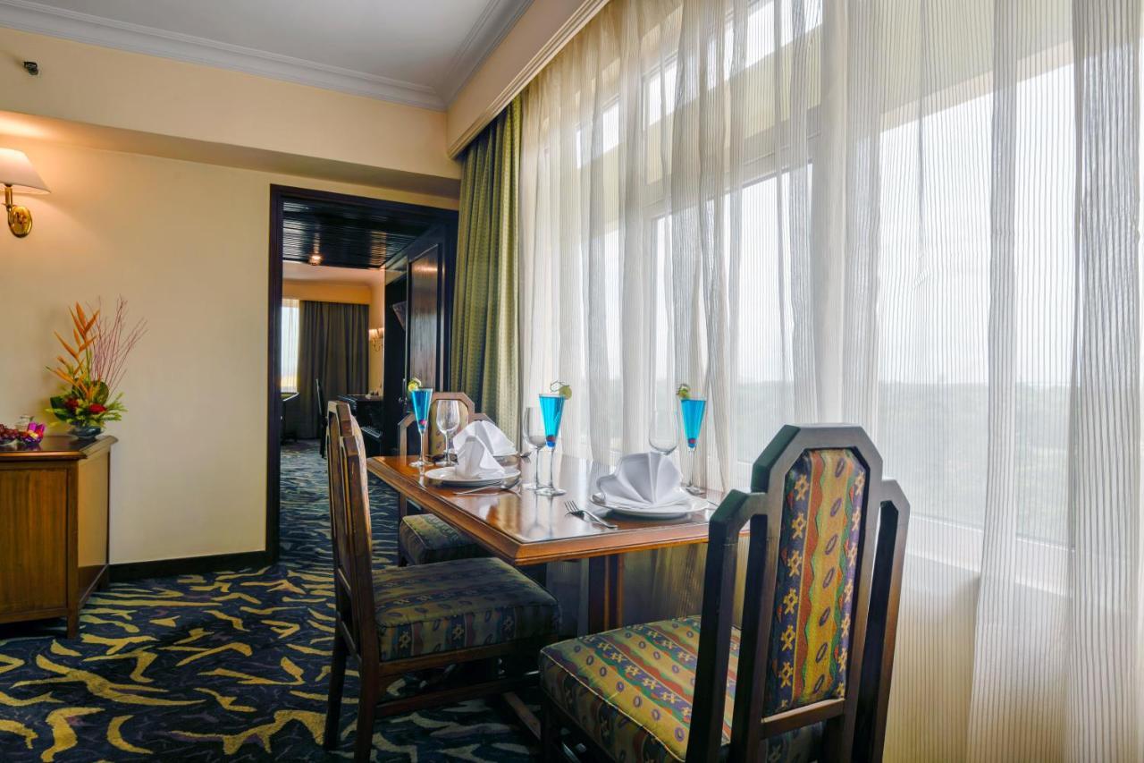 Peerless Hotel Kolkata Luaran gambar